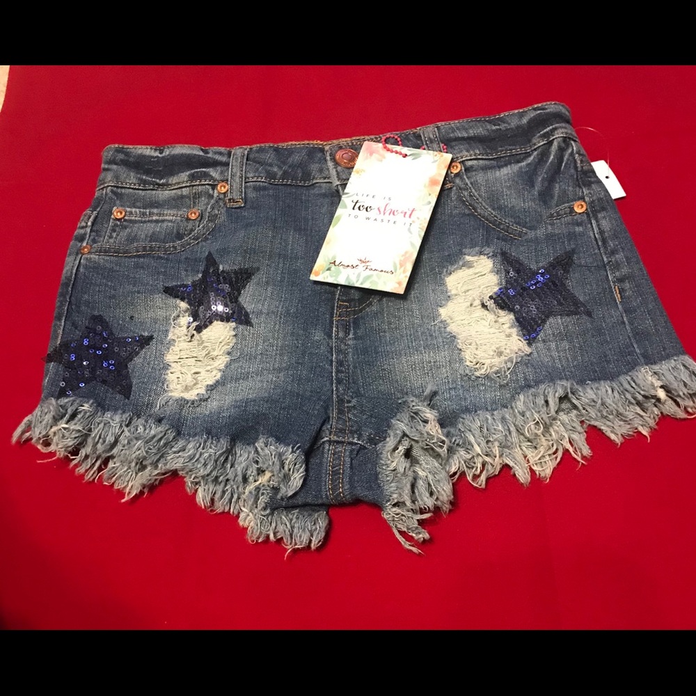 Almost Famous High Rise Shorts - Picture 4 of 5